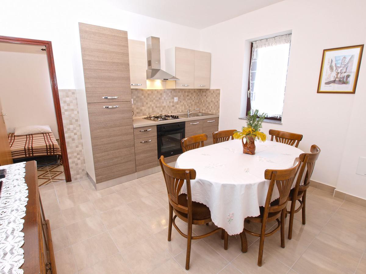 Apartments Ivan 1031 Fažana Esterno foto