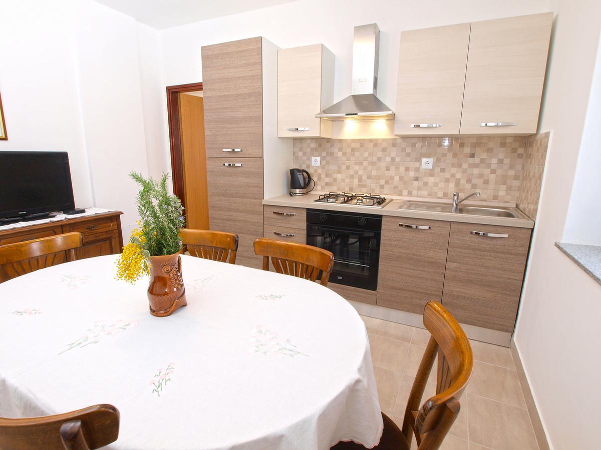 Apartments Ivan 1031 Fažana Esterno foto